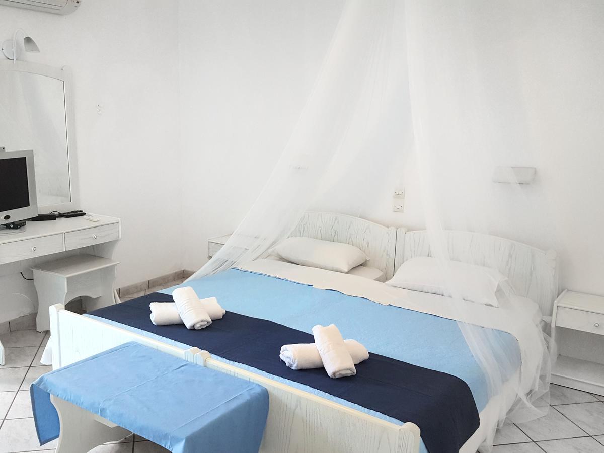 Apart Hotel Blumarin 아기오스고르디오스 외부 사진